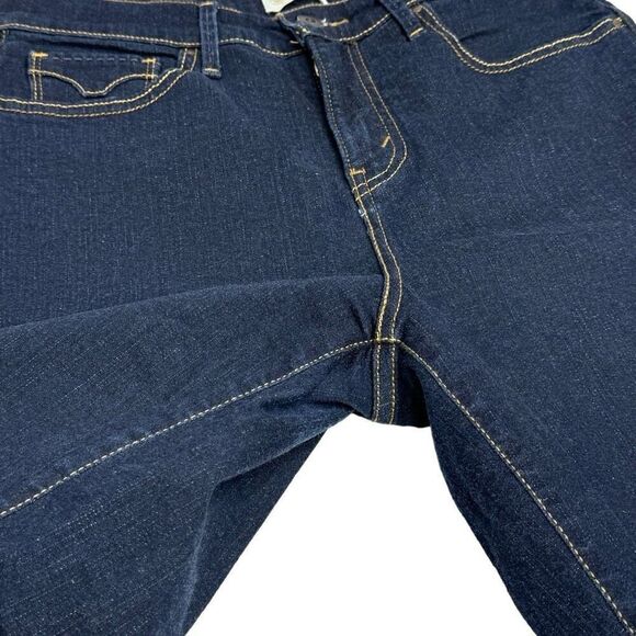 Levi’s dark wash 512 perfectly slimming Bermuda jean shorts size 10 - Picture 11 of 13